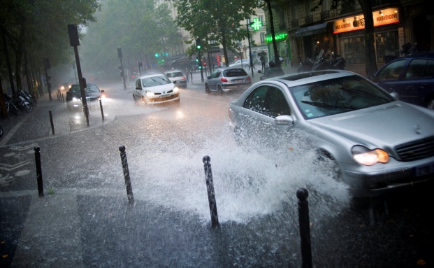 Wann eine Wasserlache eine Überschwemmung ist